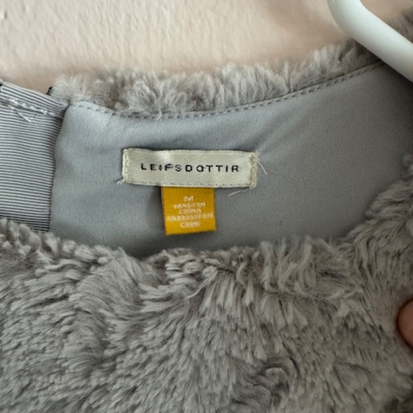 Gray fuzzy leifsdottir blouse, size M - Picture 2 of 3